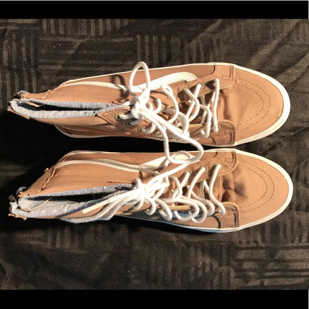 Tan Hightop Vans🤎